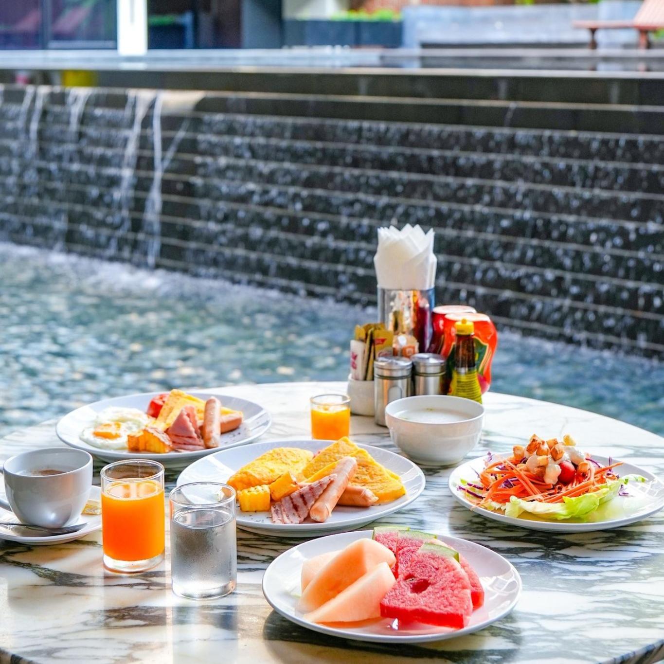 Arcadia Suites Bangkok Buitenkant foto