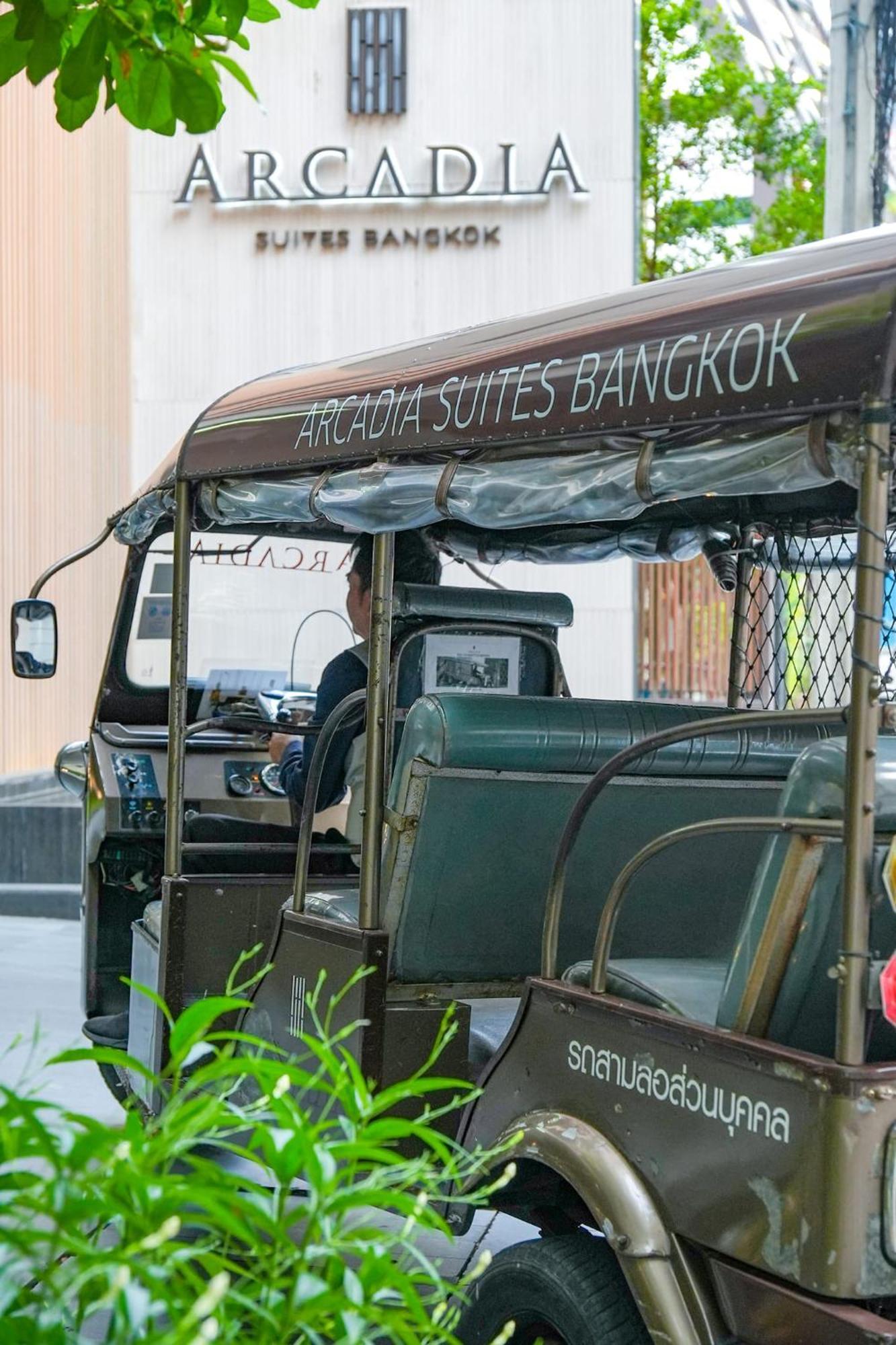 Arcadia Suites Bangkok Buitenkant foto