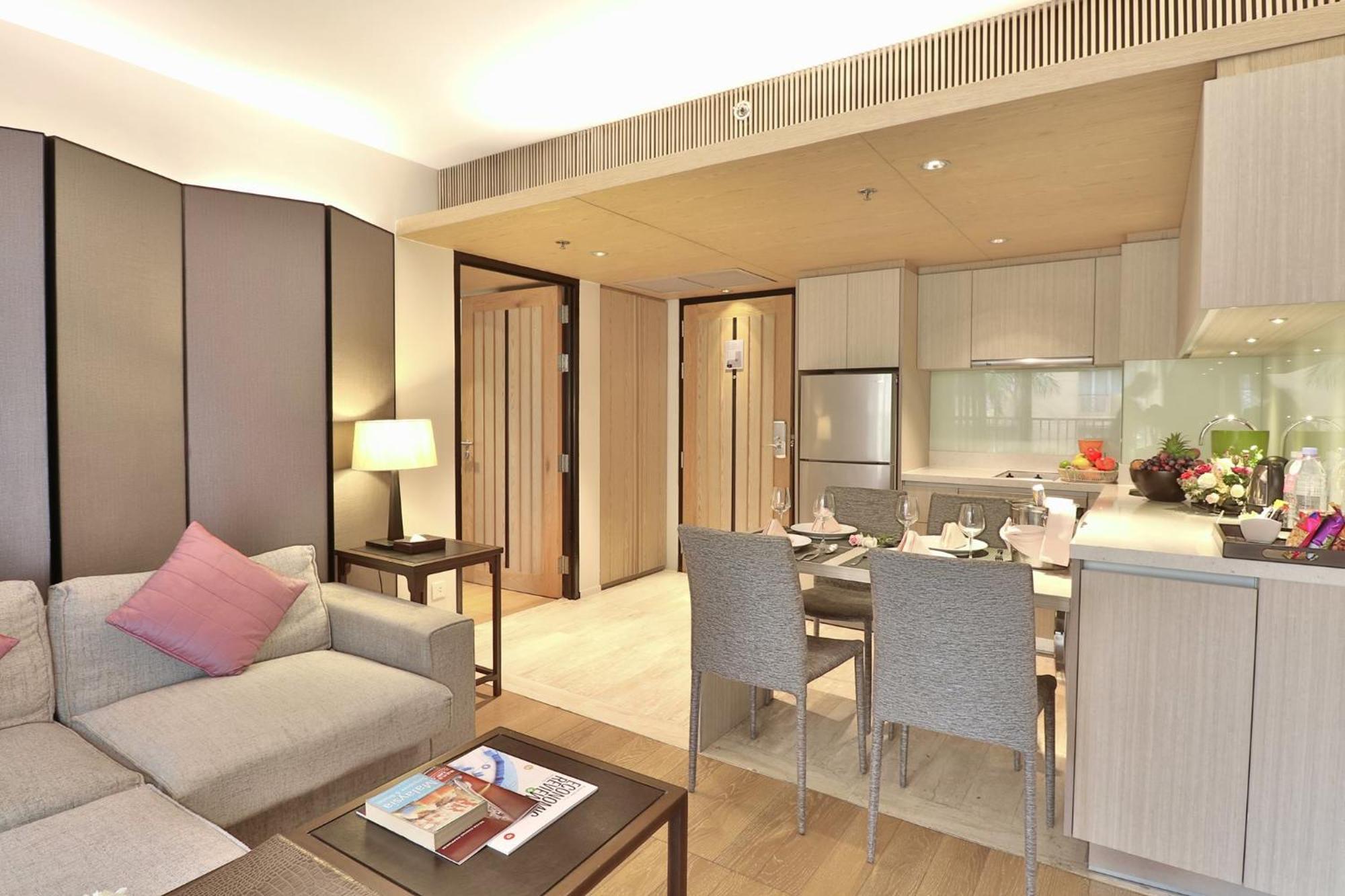 Arcadia Suites Bangkok Buitenkant foto